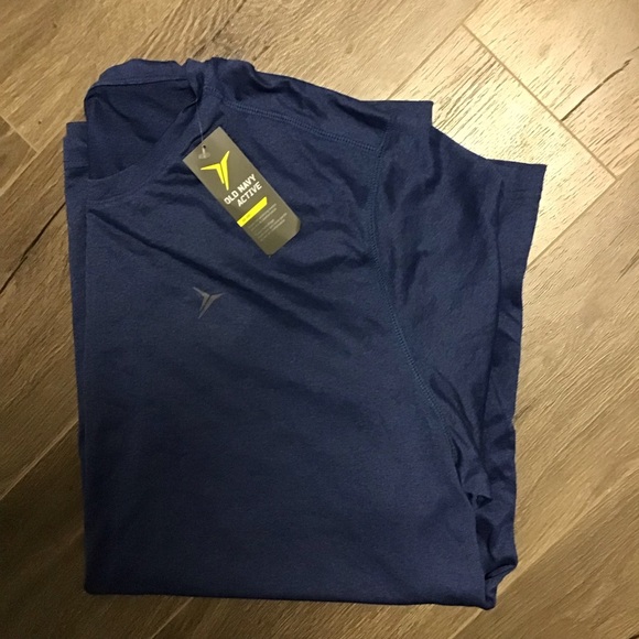Old Navy Dry Fit T-shirt - Picture 2 of 3